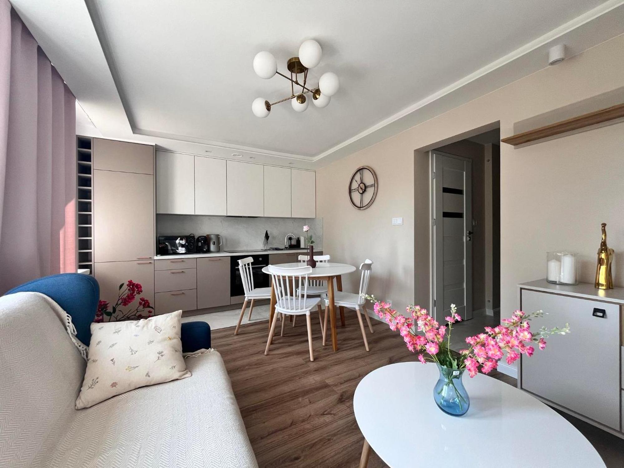 Prestige Apartment Bohaterow Warszawy Kielce Exterior foto